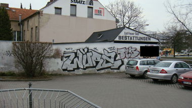 Graffiti Bombing - Photo by akacier44 - FRS, 94, AKIR