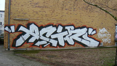 Graffiti Bombing - Photo by akacier44 - FRS, 94, AKIR