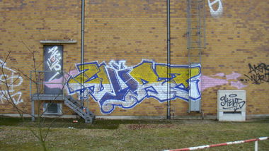 Graffiti Bombing - Photo by akacier44 - FRS, 94, WÜRZ