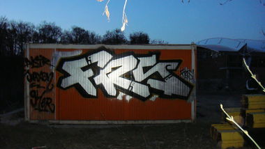 Graffiti Bombing - Photo by akacier44 - FRS, 94, AKIR