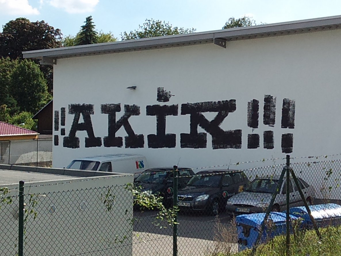 Graffiti Bombing - Photo by akacier44 - FRS, 94, AKIR