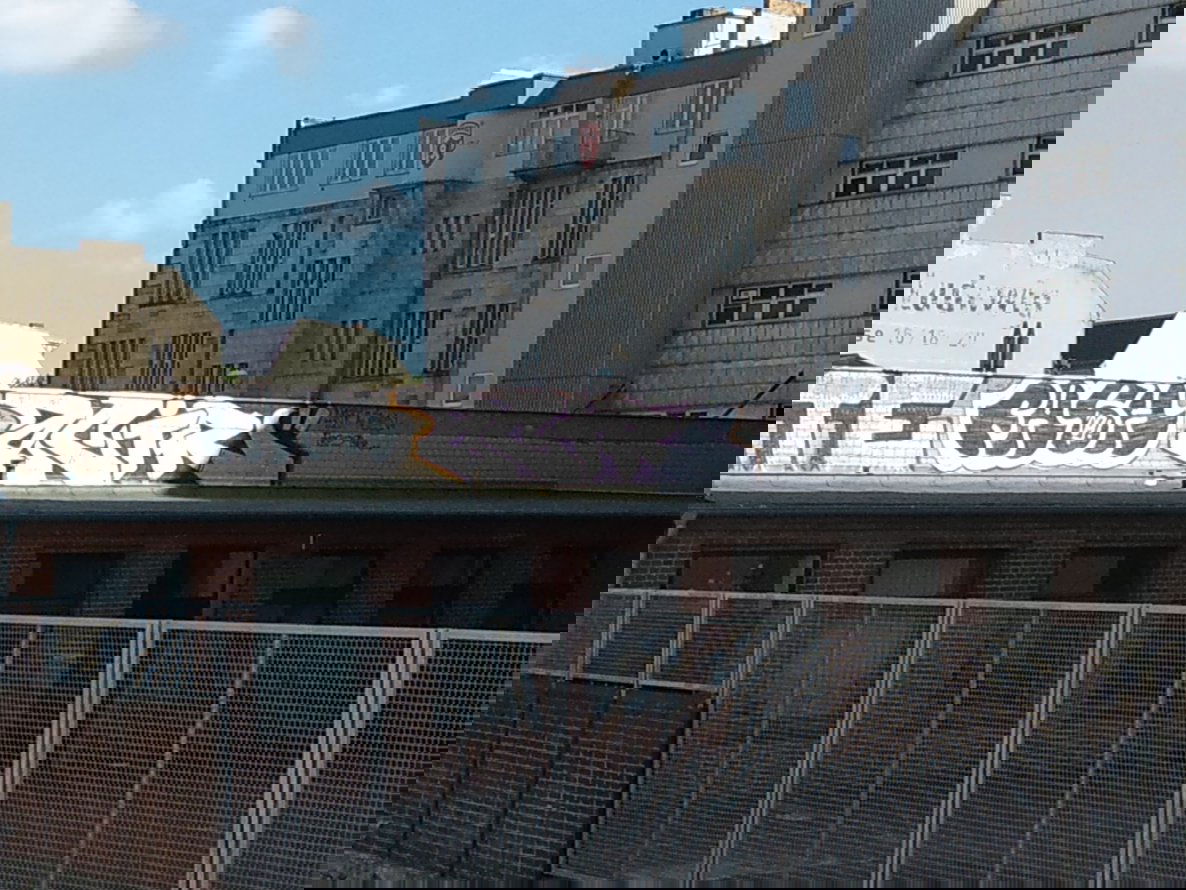 Graffiti Bombing - Photo by akacier44 - FRS, 94, AKIR