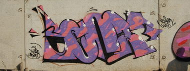 Graffiti Wall - Photo by akno (2013)