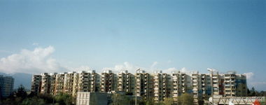 Graffiti Wall in Genève - Photo by akrosid - Rooftop