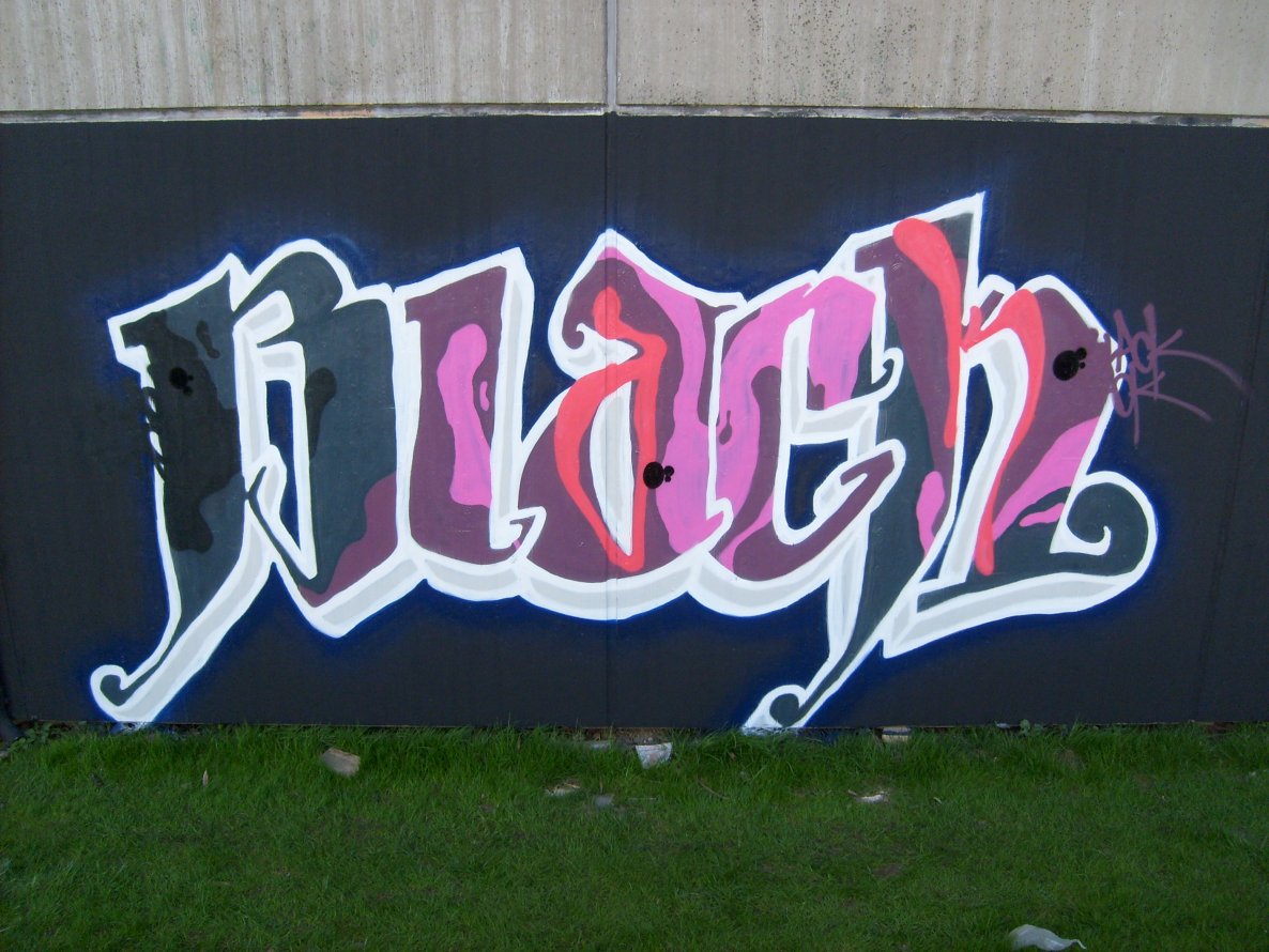 Graffiti Wall in Dortmund - Photo by alcapone - black