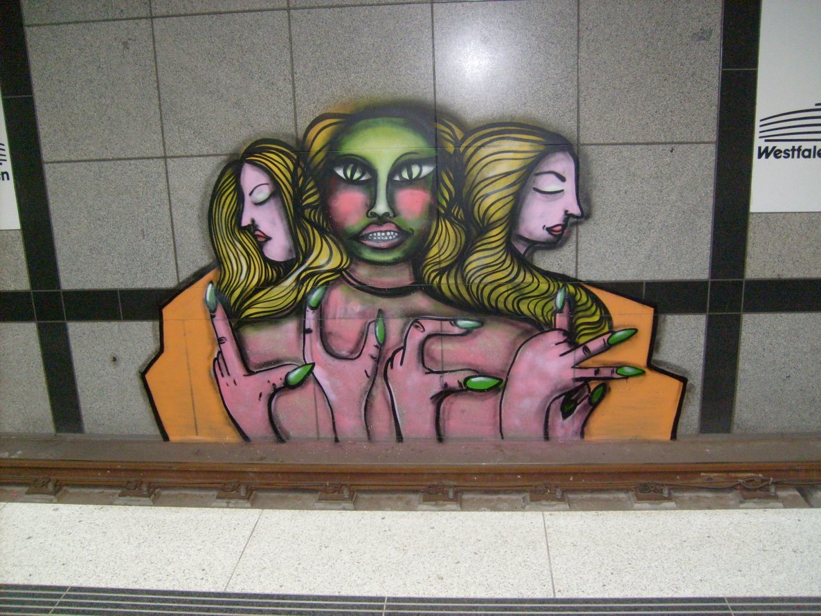 Graffiti Bombing in Dortmund - Photo by alcapone - luck