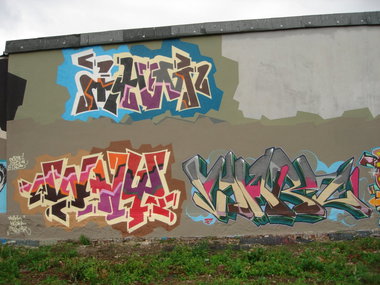 Graffiti Wall in Dortmund - Photo by alcapone - why, marz