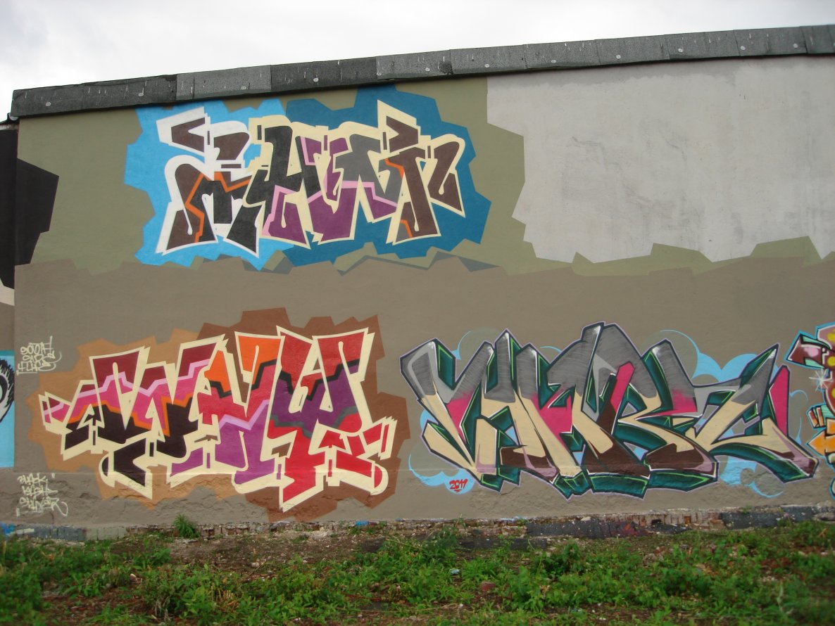 Graffiti Wall in Dortmund - Photo by alcapone - why, marz