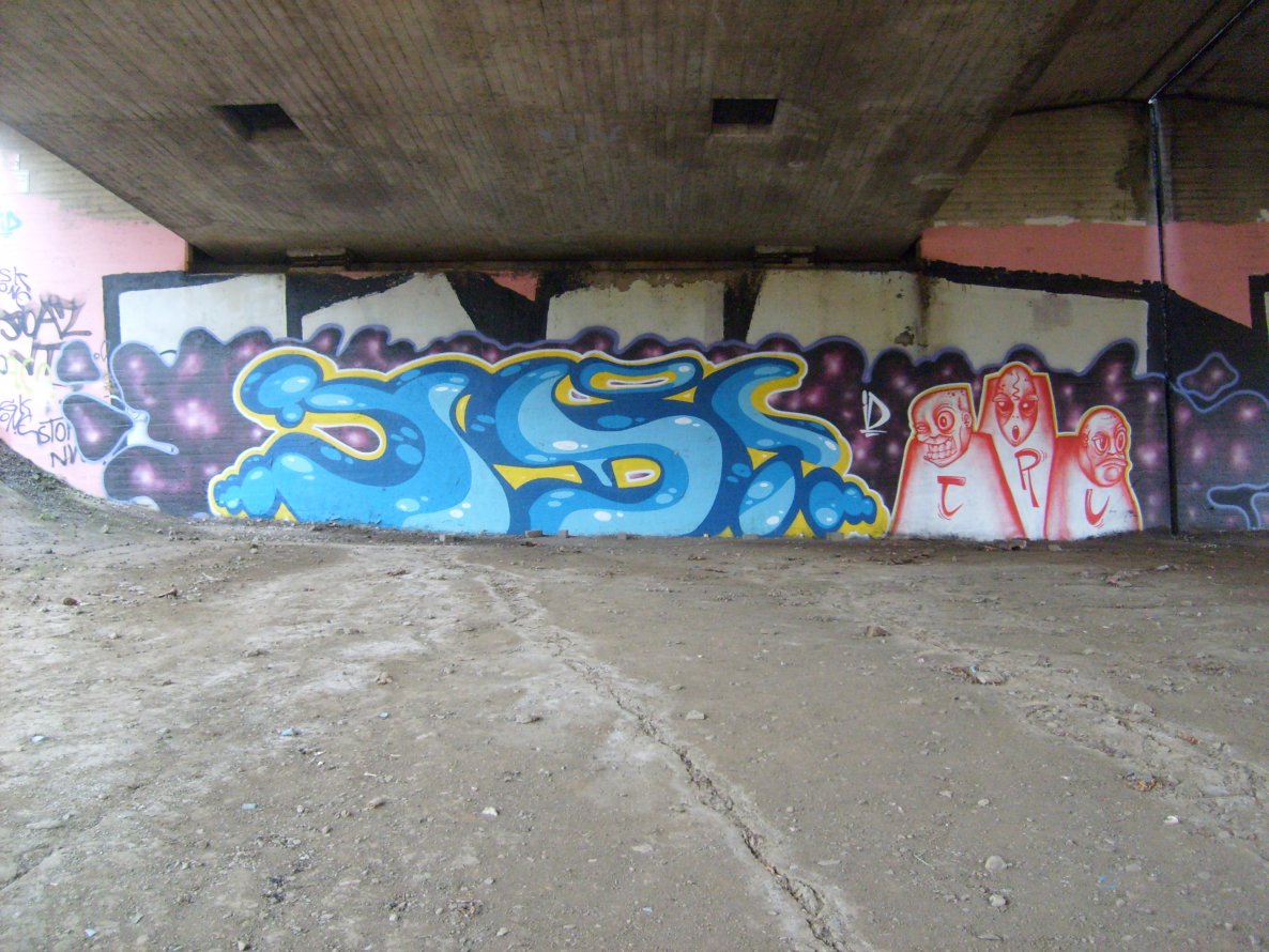 Graffiti Wall in Dortmund - Photo by alcapone - id