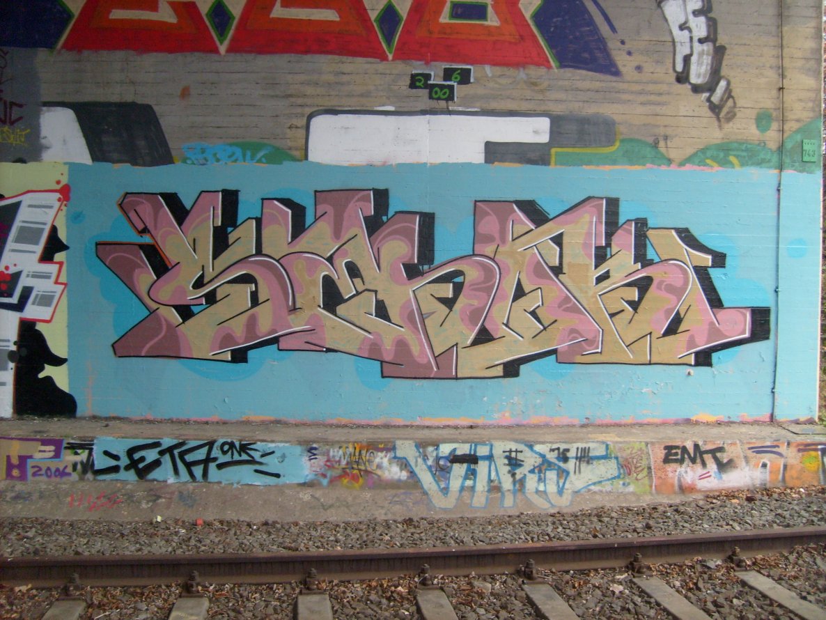 Graffiti Wall in Dortmund - Photo by alcapone - senor