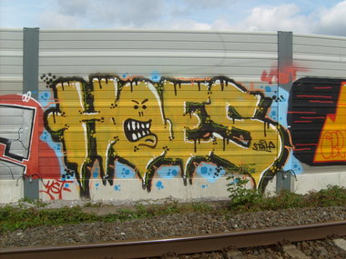 Graffiti Bombing in Dortmund - Photo by alcapone - hoes, stah