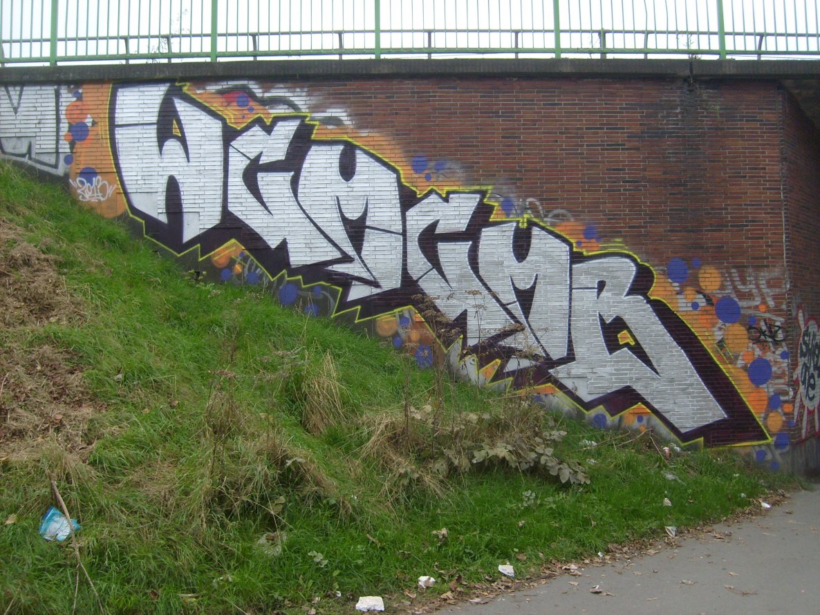 Graffiti Bombing in Dortmund - Photo by alcapone - wcmcmb, wcmc, cmb