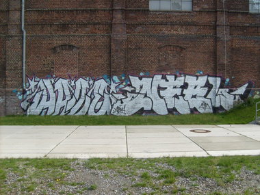 Graffiti Wall in Dortmund - Photo by alcapone - haze, nebl