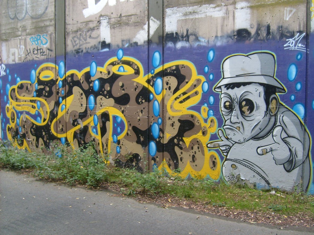 Graffiti Wall in Dortmund - Photo by alcapone - id