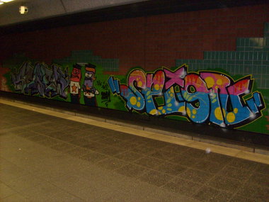 Graffiti Wall in Dortmund - Photo by alcapone - screw, spion