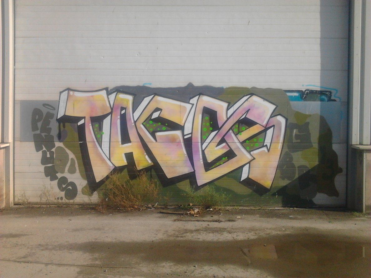 Graffiti Wall in Dortmund - Photo by alcapone - tacos, gbr, penuts