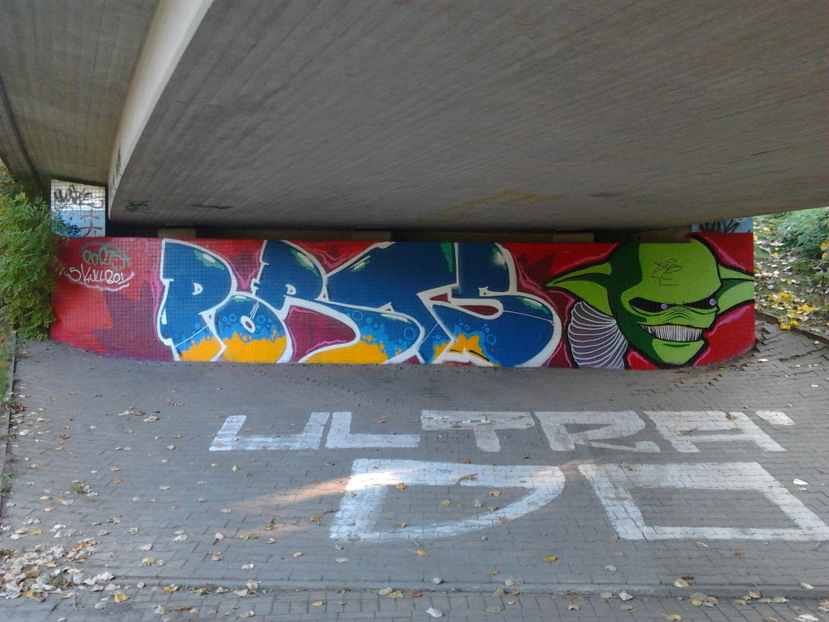 Graffiti Wall in Dortmund - Photo by alcapone - ports