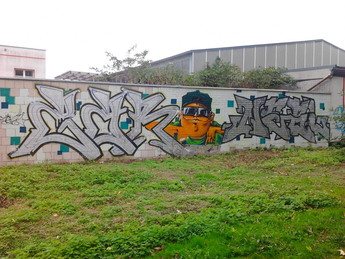 Graffiti Wall in Dortmund - Photo by alcapone - zar, nebl