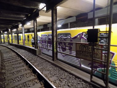 Graffiti Wall - Photo by alcer