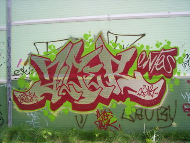 Graffiti Bombing in Szczecin - Photo by alcer
