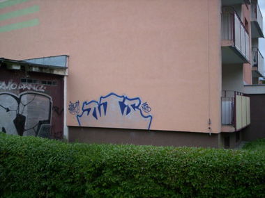 Graffiti Bombing in Szczecin - Photo by alcer