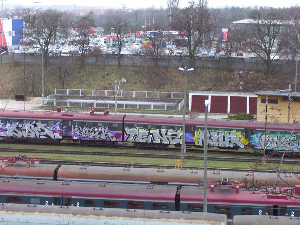 Graffiti Train - Photo by alcer