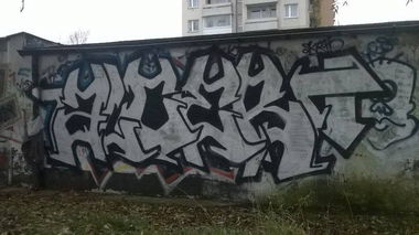 Graffiti Wall - Photo by alcer