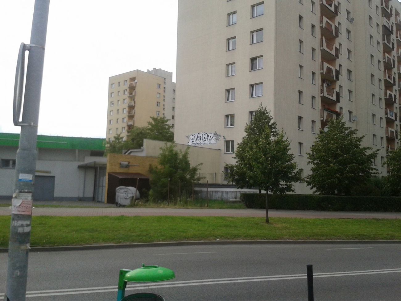 Graffiti Wall - Photo by alcer