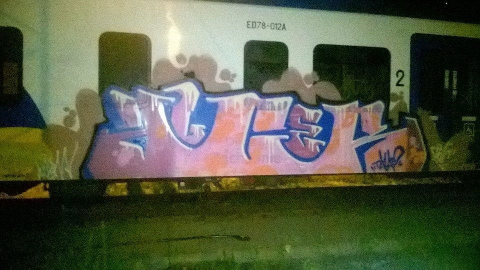 Graffiti Wall - Photo by alcer