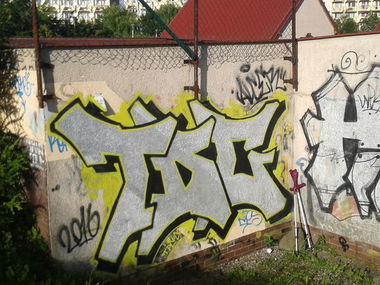 Graffiti Wall - Photo by alcer