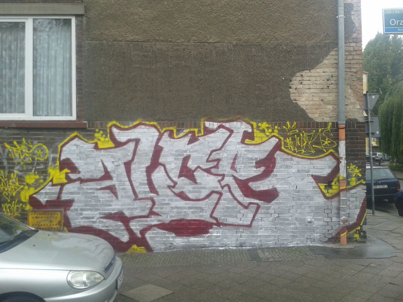 Graffiti Wall - Photo by alcer