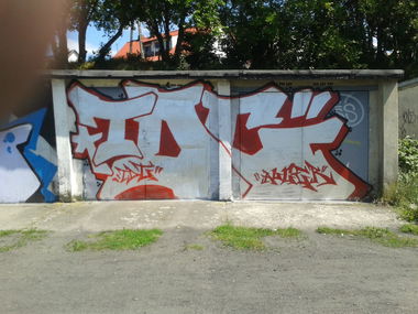 Graffiti Wall - Photo by alcer