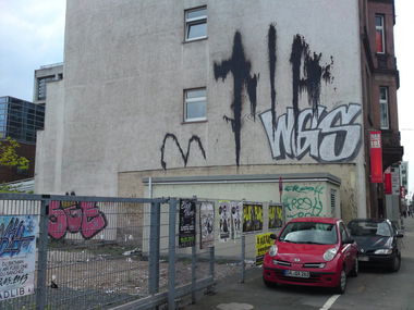 Graffiti Bombing in Frankfurt - Photo by alligator8 - tip, wgs, sge