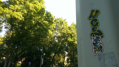 Graffiti Street Art - Photo by alligatorhater - wesk, trs, fcs