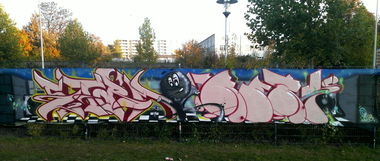 Graffiti Wall - Photo by alligatorhater - storm, kery (2013)