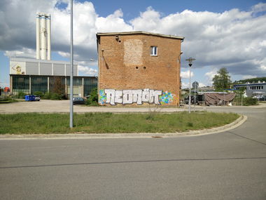 Graffiti Bombing - Photo by amd6500 - redröm, rdm, gera