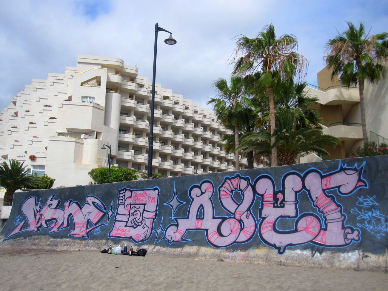 Graffiti Wall in Испания - Photo by amigoboy (2012)