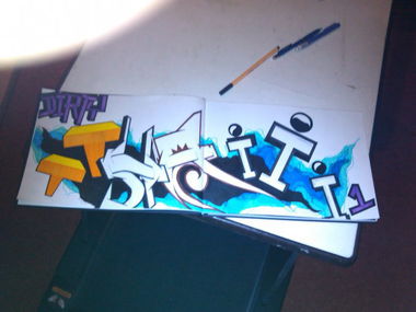 Graffiti Sketch - Photo by amiq - amik, amig, amiq (2013)