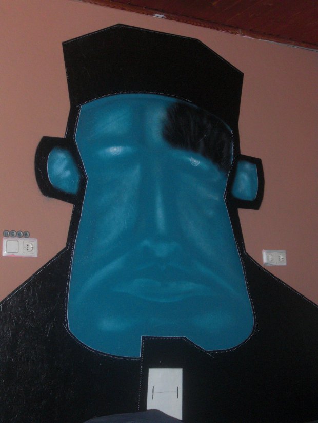 Graffiti Wall - Photo by amiq - heka, amiq (2011)