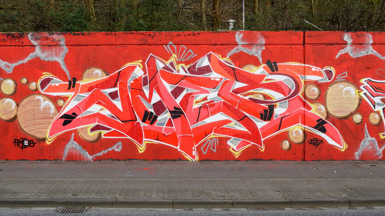 Graffiti Wall - Photo by amob42