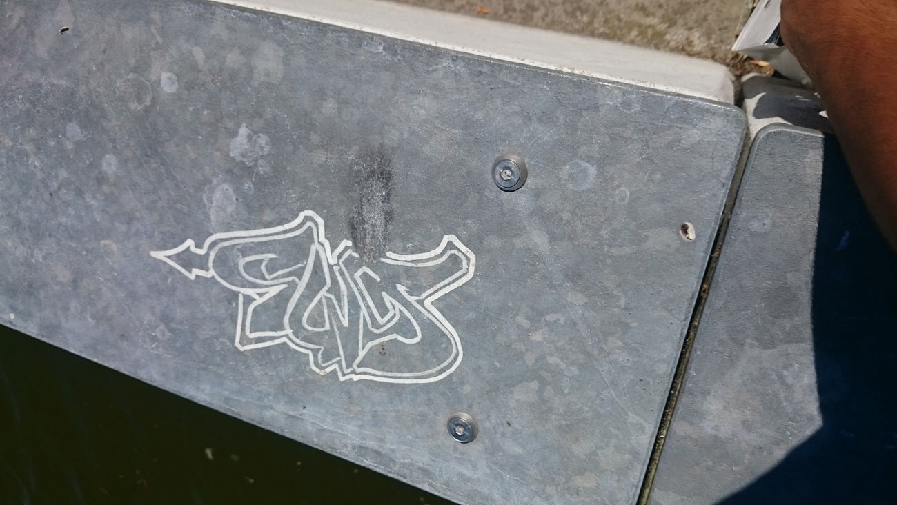 Graffiti Street Art - Photo by andYou