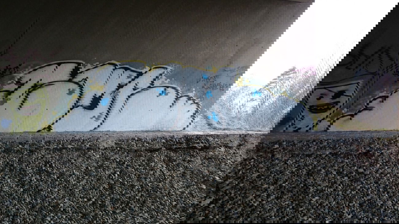 Graffiti Bombing - Photo by andYou