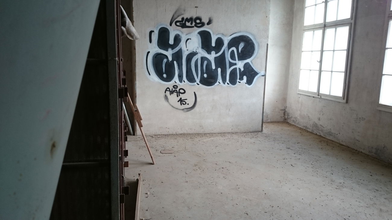 Graffiti Wall - Photo by andYou