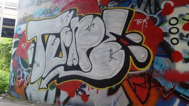 Graffiti Photo by andrenalin - Tune