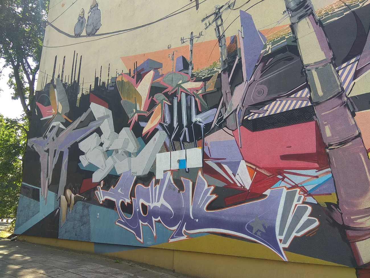 Graffiti Wall - Photo by anlis