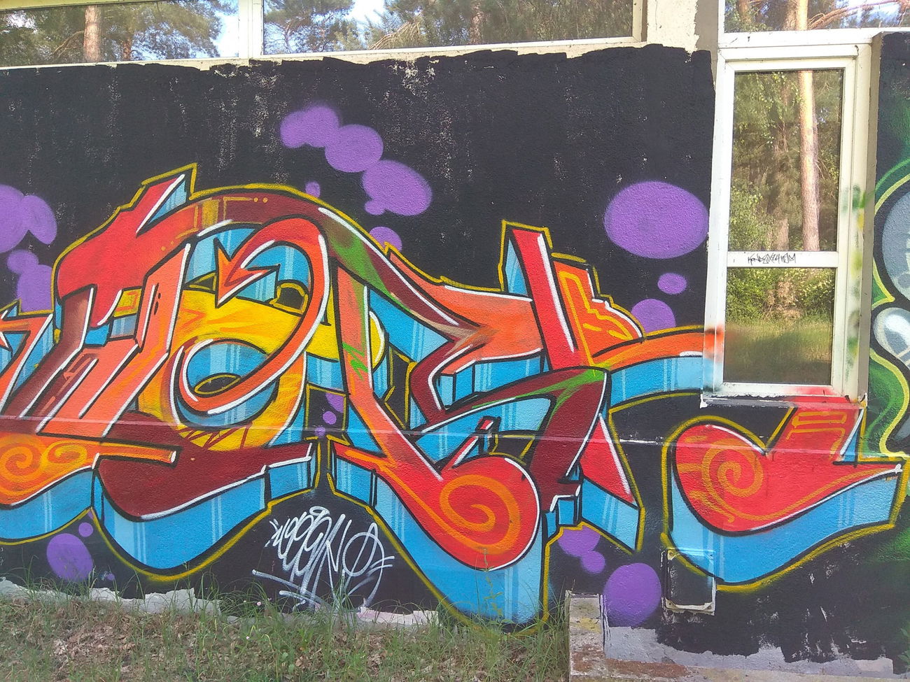 Graffiti Wall in Polska - Photo by anlis