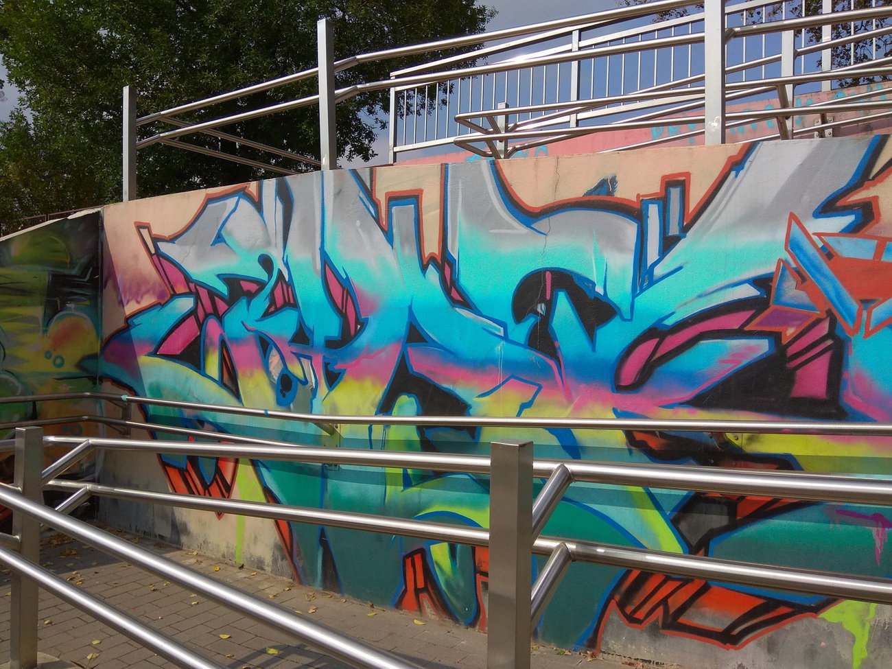 Graffiti Wall in Polska - Photo by anlis