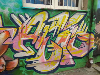 Graffiti Wall - Photo by anlis