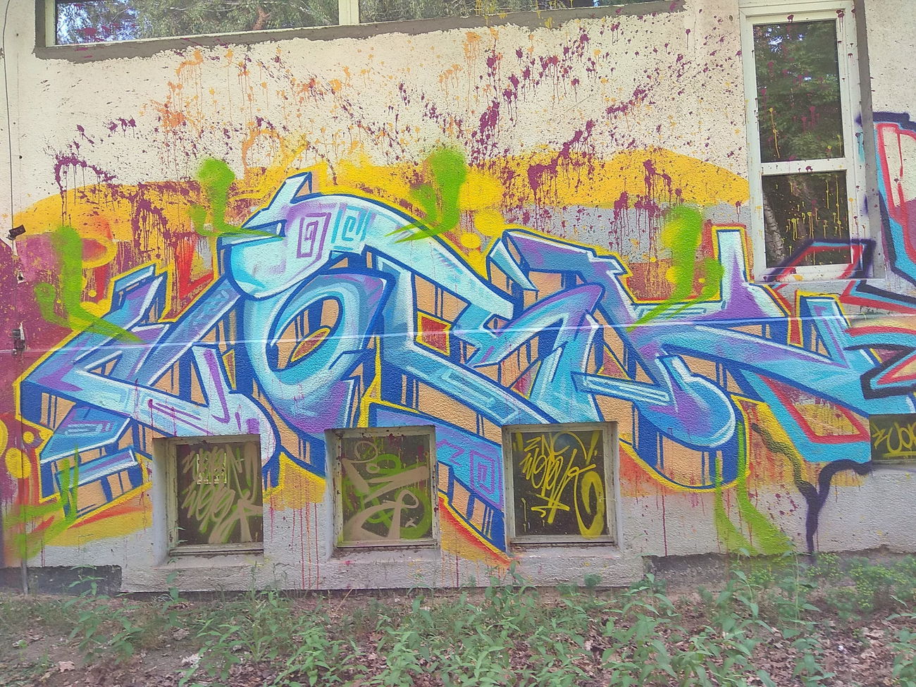 Graffiti Wall in Polska - Photo by anlis