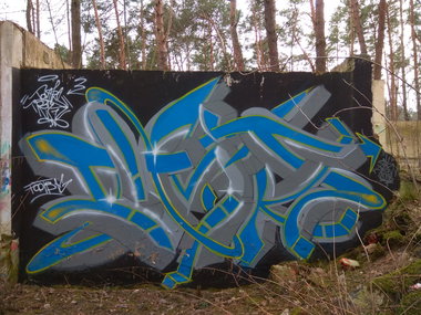 Graffiti Wall in Polska - Photo by anlis